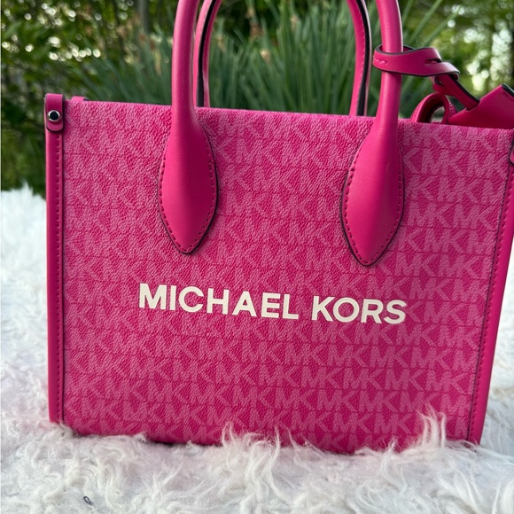 Michael Kors Mirella Small Leather Mk Logo Broad Shoulder Strap Dragon Fruit - Picture 3 of 11